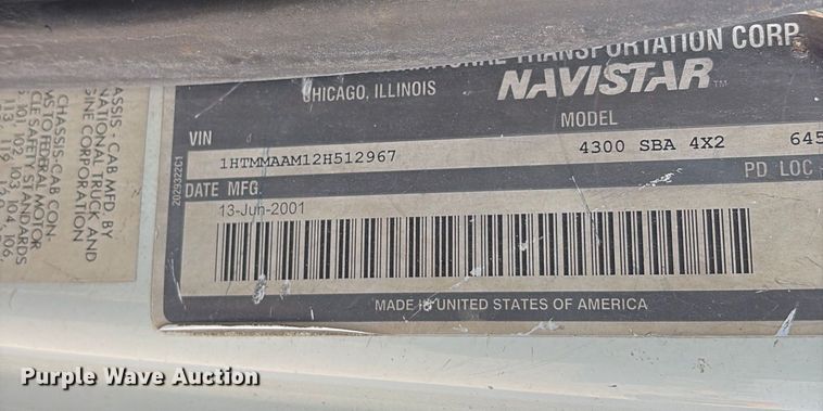 image for item ED5609 2002 International 4300 truck cab and chassis