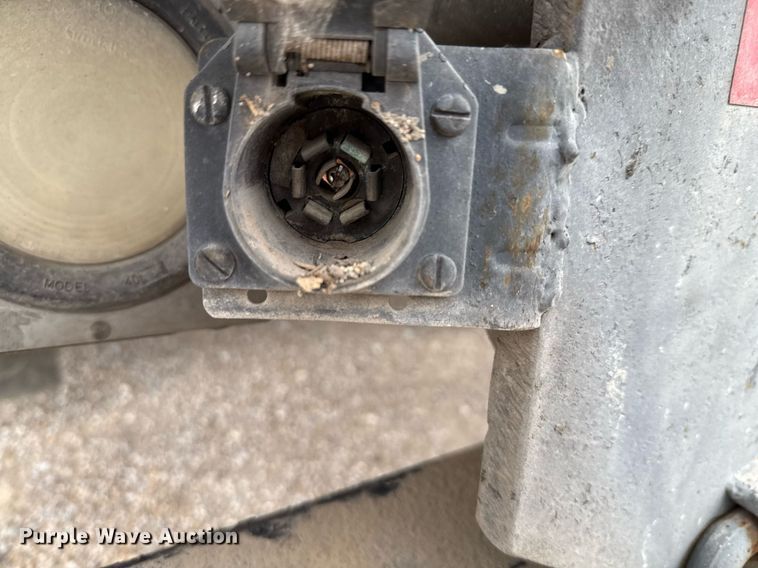 image for item ED5612 2002 International 4300 utility / service truck