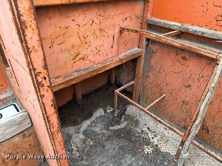 image for item ED5612 2002 International 4300 utility / service truck