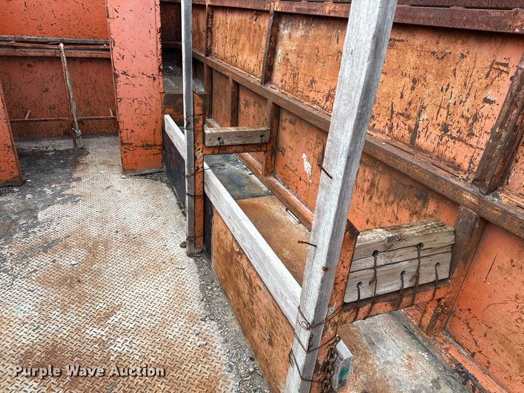 image for item ED5612 2002 International 4300 utility / service truck