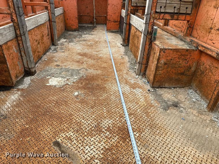 image for item ED5612 2002 International 4300 utility / service truck