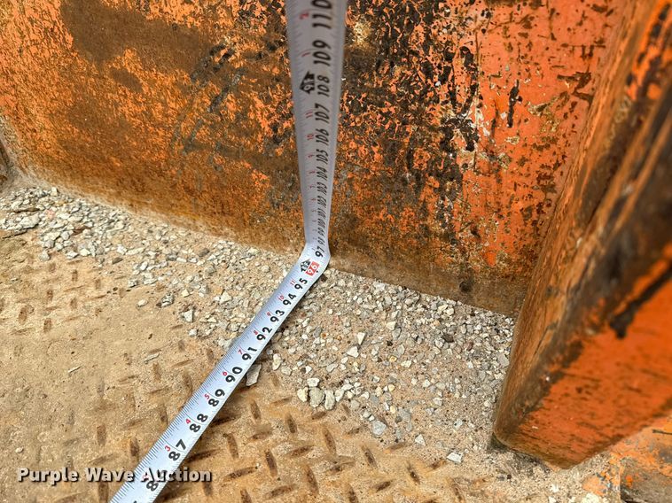 image for item ED5612 2002 International 4300 utility / service truck