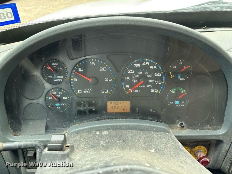 image for item ED5612 2002 International 4300 utility / service truck