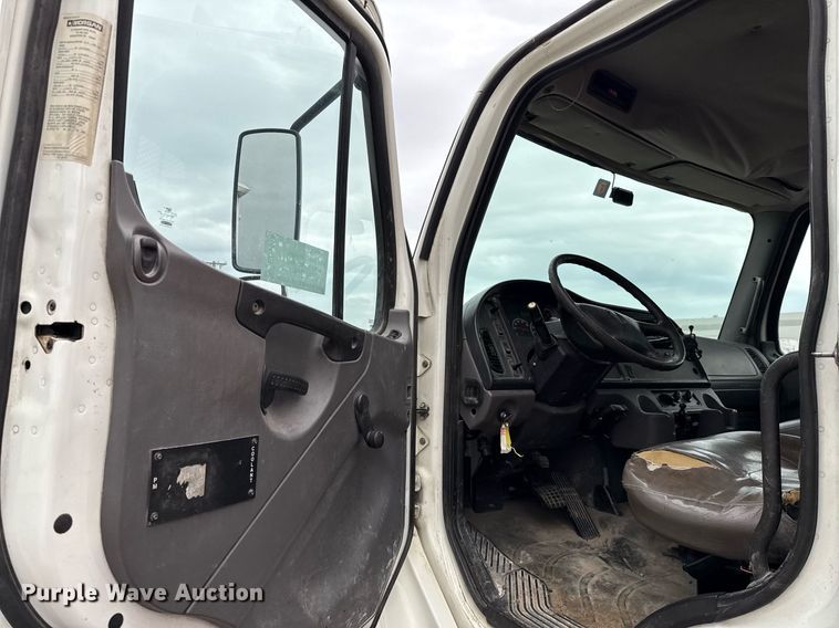 image for item ED5614 2009 Freightliner M2  utility / service truck