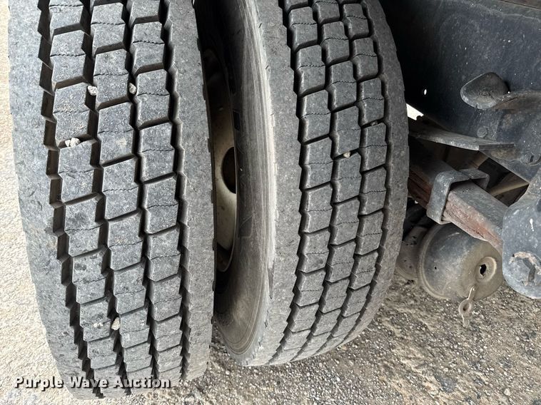 image for item ED5614 2009 Freightliner M2  utility / service truck