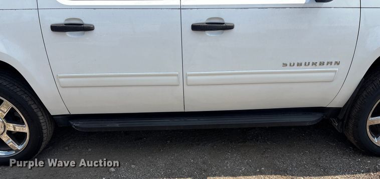 image for item ED5910 2009 Chevrolet Suburban SUV