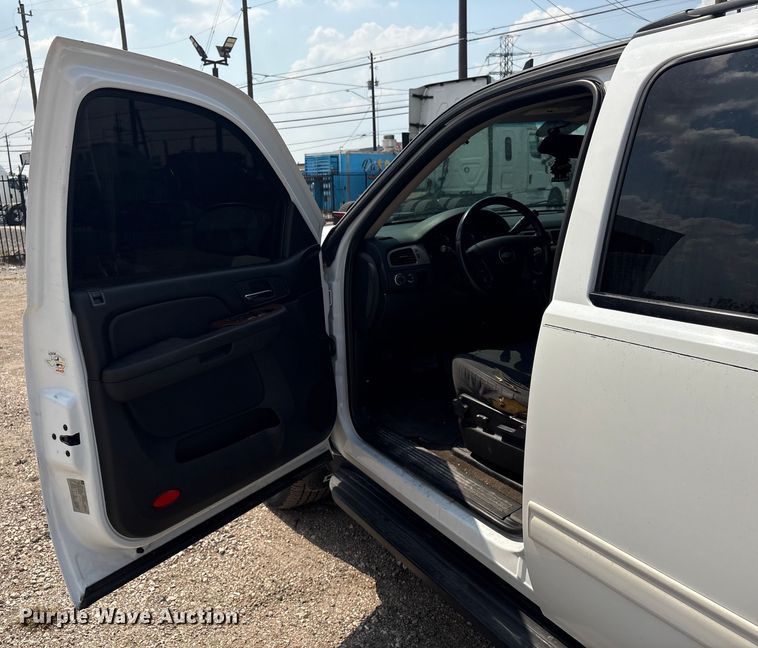 image for item ED5910 2009 Chevrolet Suburban SUV