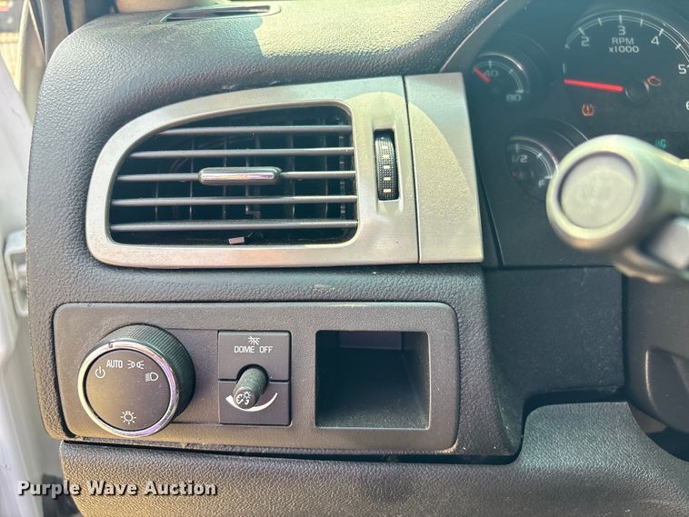 image for item ED5910 2009 Chevrolet Suburban SUV