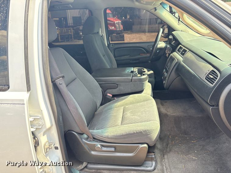 image for item ED5910 2009 Chevrolet Suburban SUV