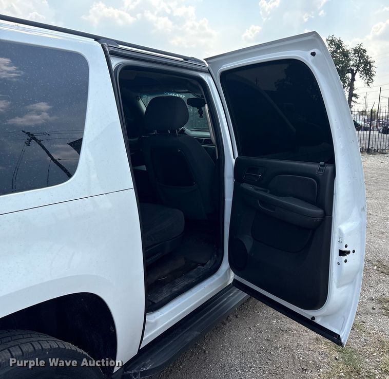 image for item ED5910 2009 Chevrolet Suburban SUV