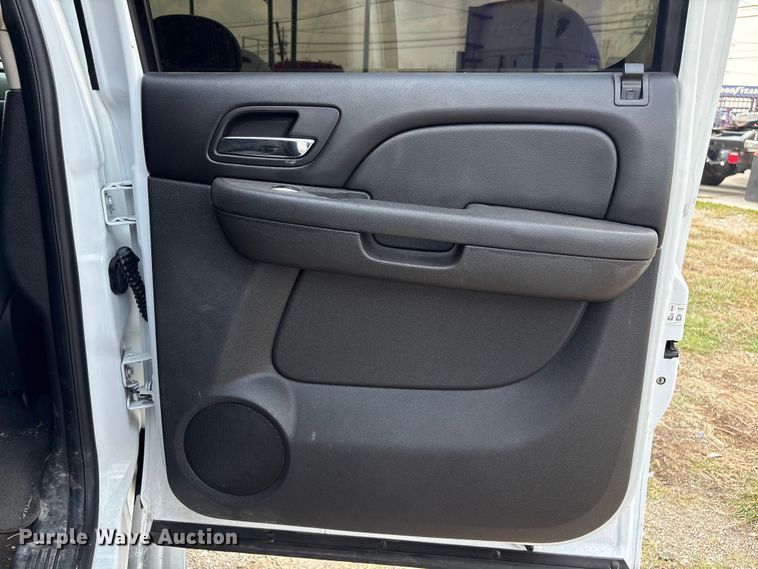 image for item ED5910 2009 Chevrolet Suburban SUV