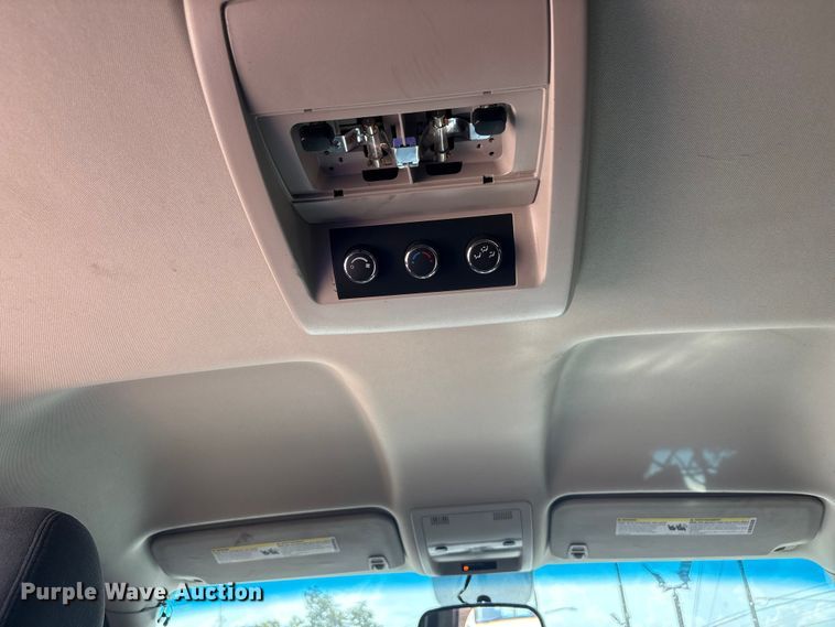 image for item ED5910 2009 Chevrolet Suburban SUV