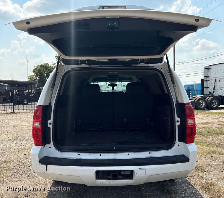 image for item ED5910 2009 Chevrolet Suburban SUV