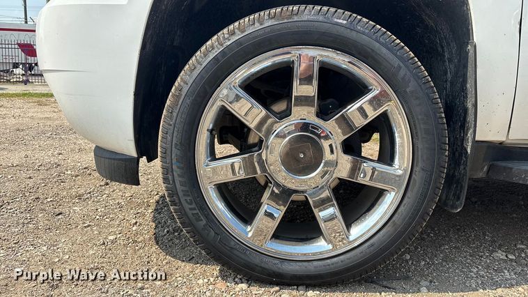 image for item ED5910 2009 Chevrolet Suburban SUV