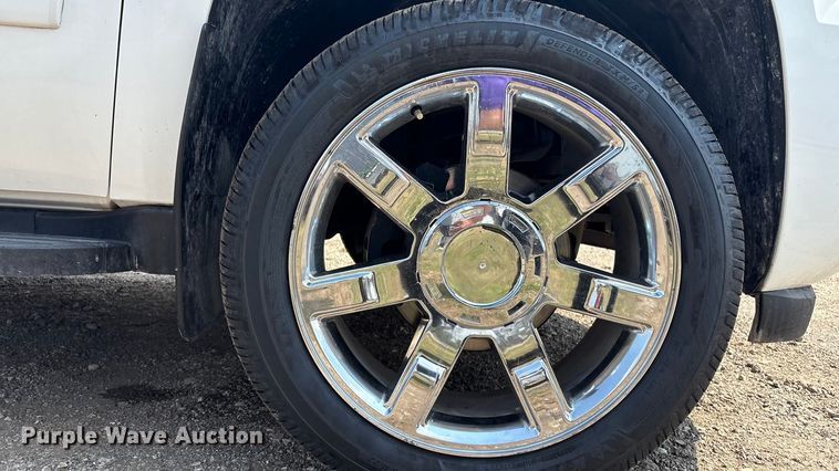 image for item ED5910 2009 Chevrolet Suburban SUV