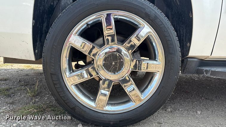 image for item ED5910 2009 Chevrolet Suburban SUV