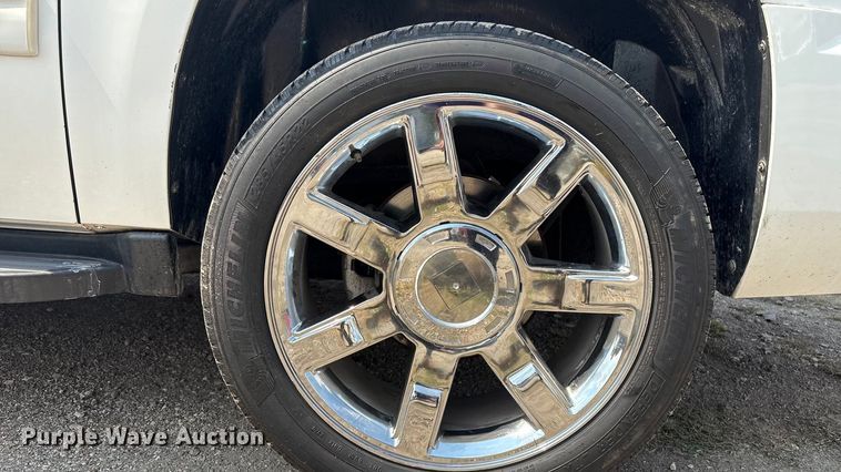 image for item ED5910 2009 Chevrolet Suburban SUV