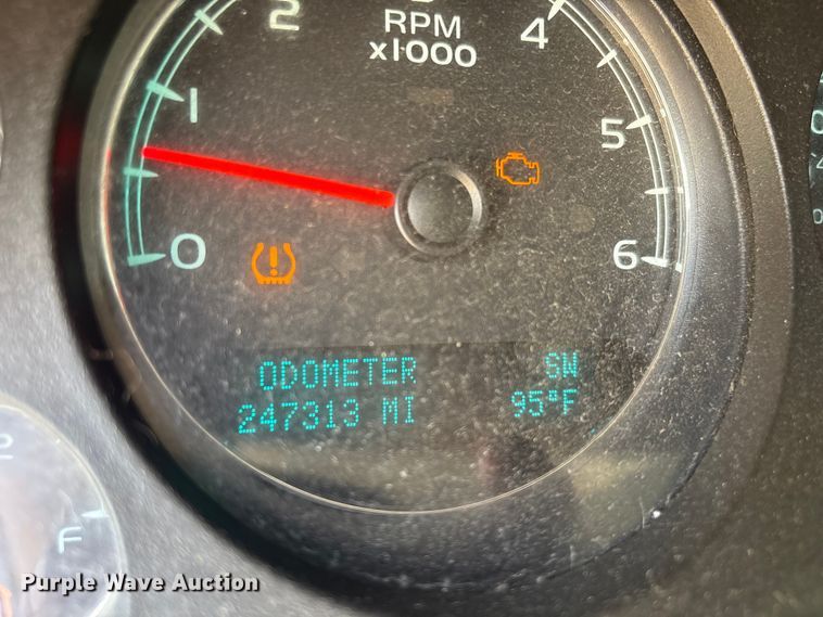 image for item ED5910 2009 Chevrolet Suburban SUV