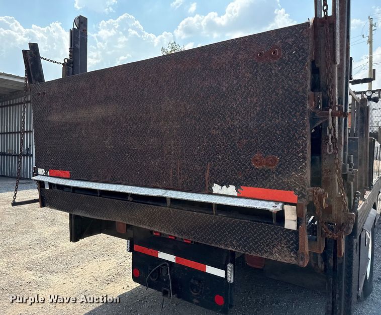 image for item ED5911 2008 Hino 268 flatbed truck