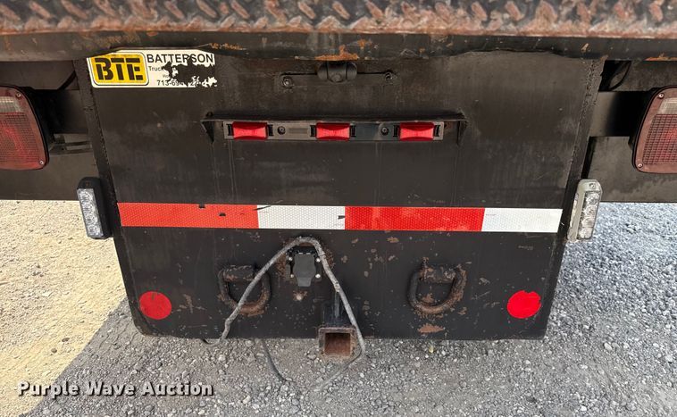 image for item ED5911 2008 Hino 268 flatbed truck