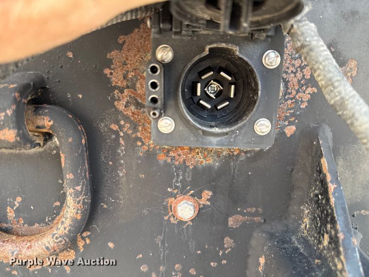 image for item ED5911 2008 Hino 268 flatbed truck