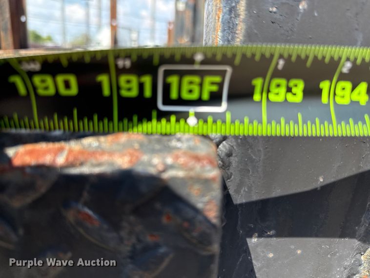 image for item ED5911 2008 Hino 268 flatbed truck