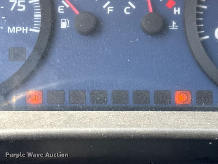 image for item ED5911 2008 Hino 268 flatbed truck