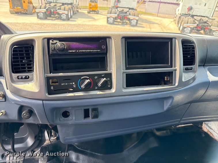 image for item ED5911 2008 Hino 268 flatbed truck