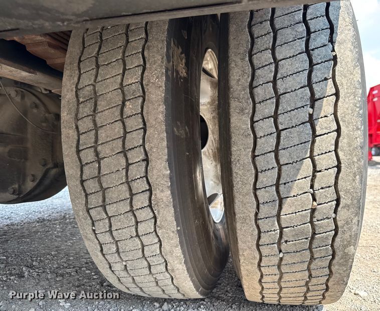 image for item ED5911 2008 Hino 268 flatbed truck