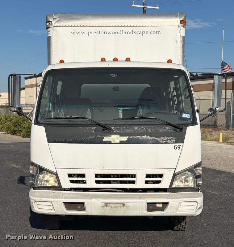 image for item ED5953 2006 Chevrolet W4500 Crew Cab box truck