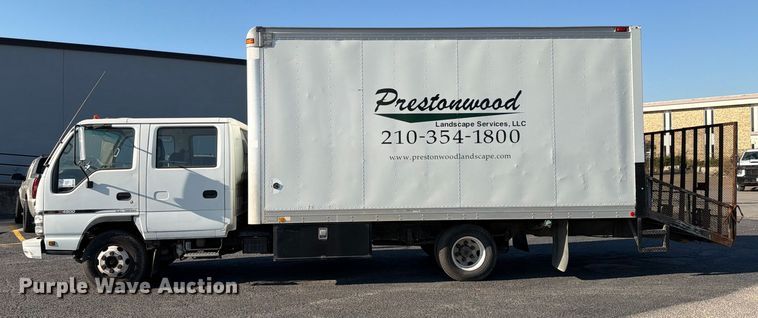 image for item ED5953 2006 Chevrolet W4500 Crew Cab box truck
