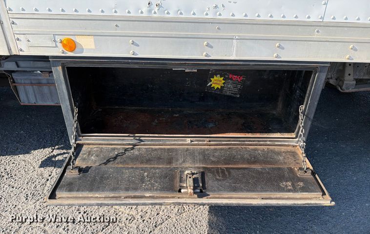 image for item ED5953 2006 Chevrolet W4500 Crew Cab box truck