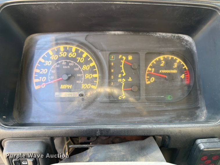 image for item ED5953 2006 Chevrolet W4500 Crew Cab box truck