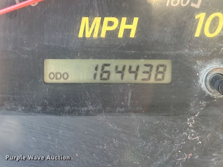 image for item ED5953 2006 Chevrolet W4500 Crew Cab box truck