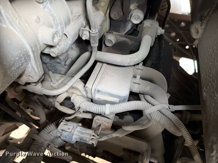 image for item ED5953 2006 Chevrolet W4500 Crew Cab box truck