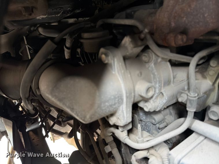 image for item ED5953 2006 Chevrolet W4500 Crew Cab box truck