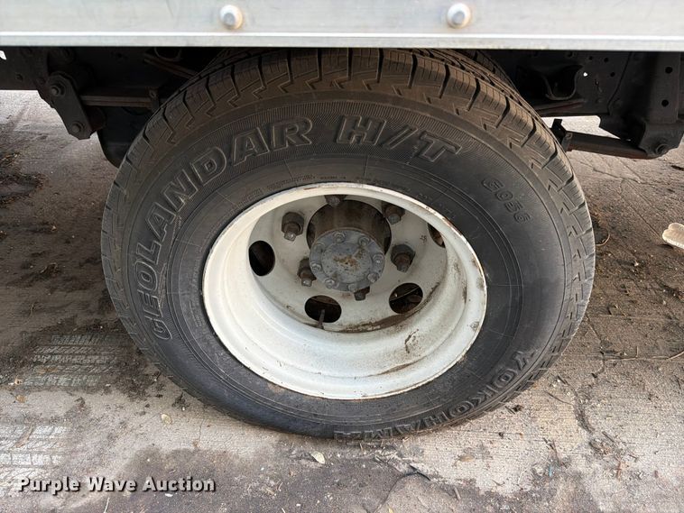 image for item ED5953 2006 Chevrolet W4500 Crew Cab box truck