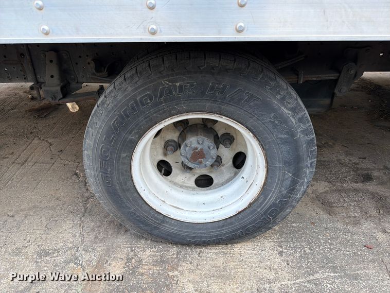 image for item ED5953 2006 Chevrolet W4500 Crew Cab box truck