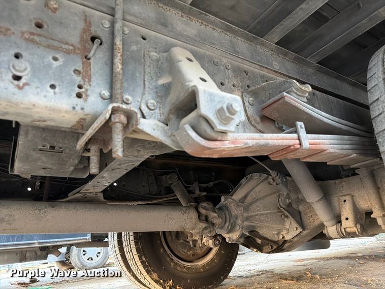 image for item ED5953 2006 Chevrolet W4500 Crew Cab box truck