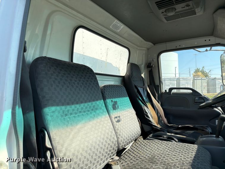 image for item ED5954 2007 Isuzu NPR Box truck