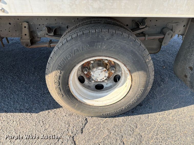 image for item ED5954 2007 Isuzu NPR Box truck