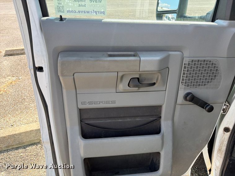 image for item ED5956 2009 Ford E150 van