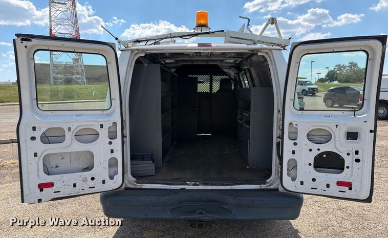 image for item ED5956 2009 Ford E150 van