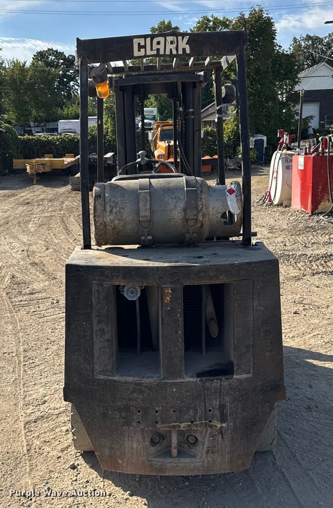 image for item EF2194 Clark GCX30 forklift