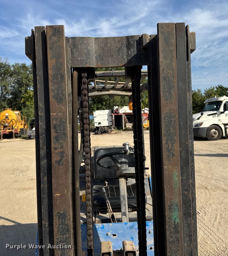 image for item EF2194 Clark GCX30 forklift
