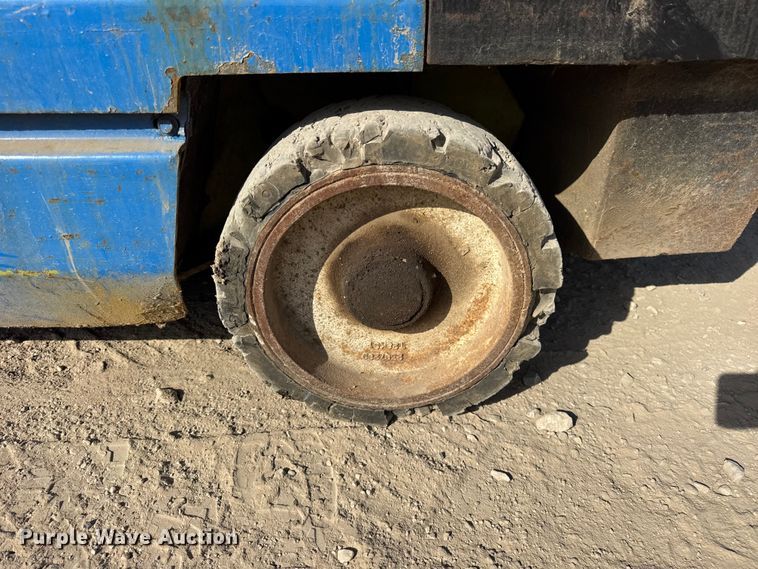 image for item EF2194 Clark GCX30 forklift