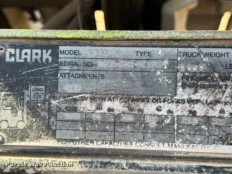 image for item EF2194 Clark GCX30 forklift