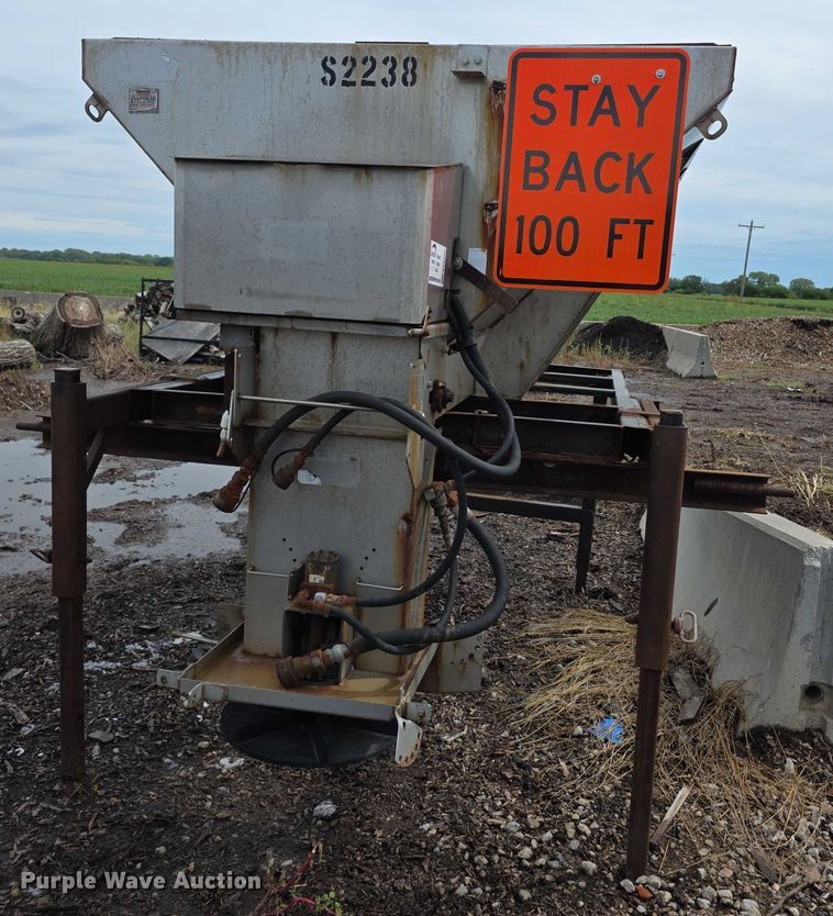 image for item EF3802 Henderson STFSMx8x126928 spreader