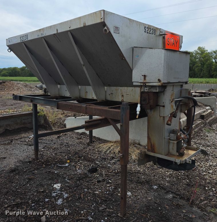 image for item EF3802 Henderson STFSMx8x126928 spreader