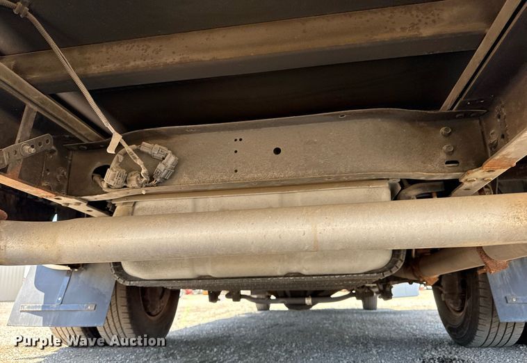 image for item EG5962 2013 Ford E450 Super Duty shuttle bus